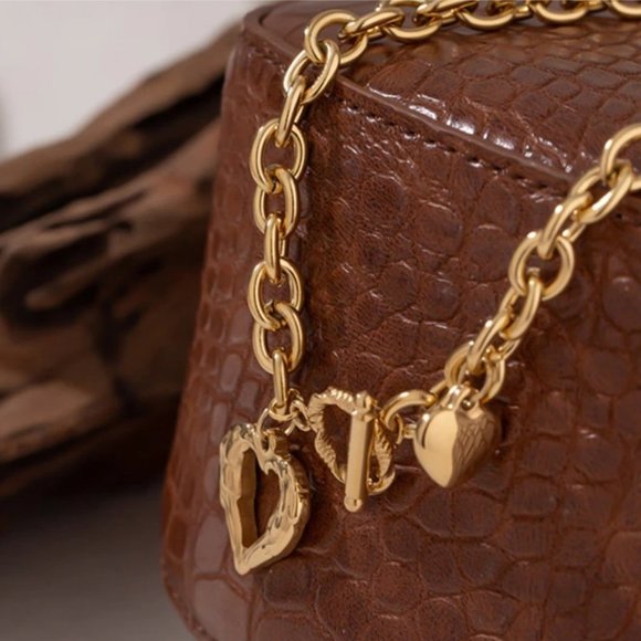 NEW 18K Gold Plated Heart Circle Toggle Chunky Link Chain Necklace - Picture 2 of 5